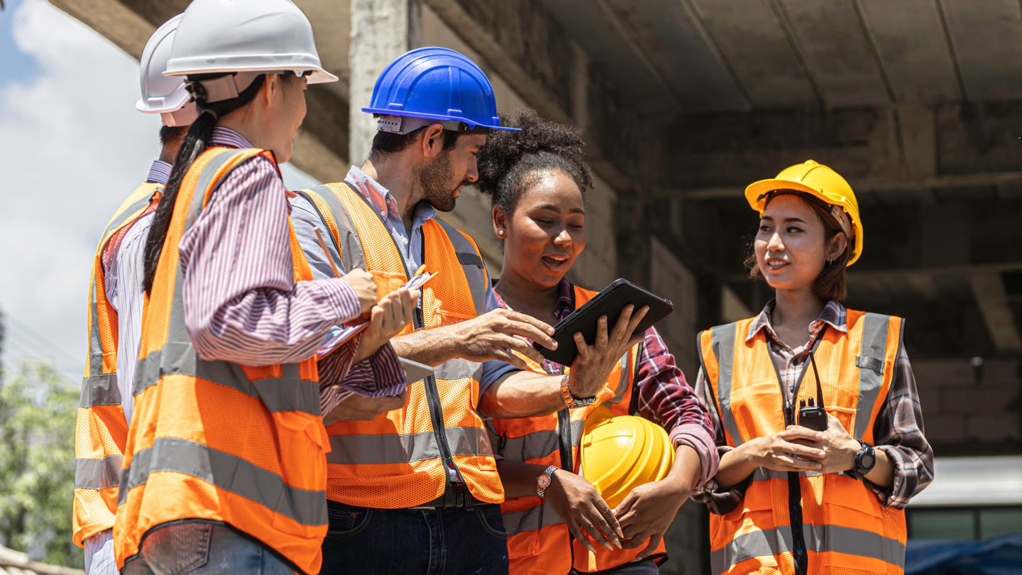 Plants and flowers at Drew's Greenhouse